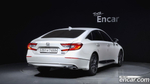 Honda Accord 10 Generation 2.0 Hybrid Touring (09.2020)
