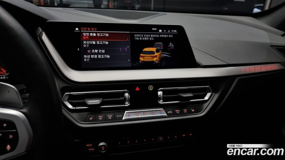 BMW 1 Series (F40) M135i xDrive 프리즘 (06.2022)