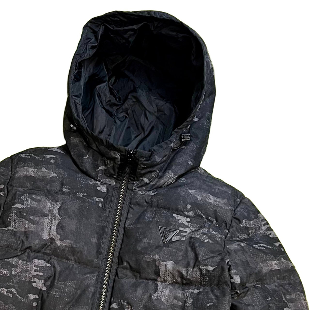 Пуховик Guess