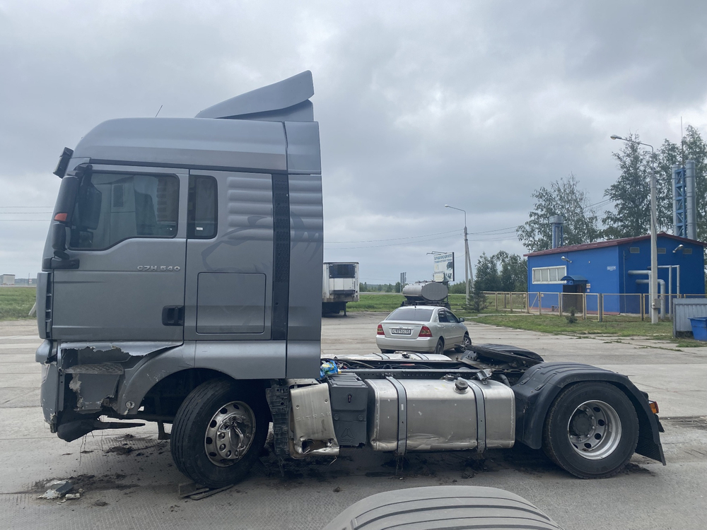 SITRAK C7H 4x2 Седельный тягач ZZ4186V361HE (Дизельный, 12,4 л, 540 л.с., AТ)
