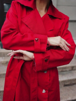 Тренч в ягодном с оригинальной обработкой