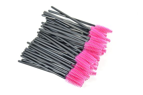 Кисть для туши, для окрашивания и расчесывания ресниц.