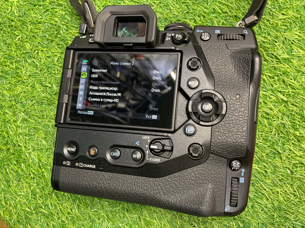 Olympus OM-D E-M1X ( 2000 кадров )