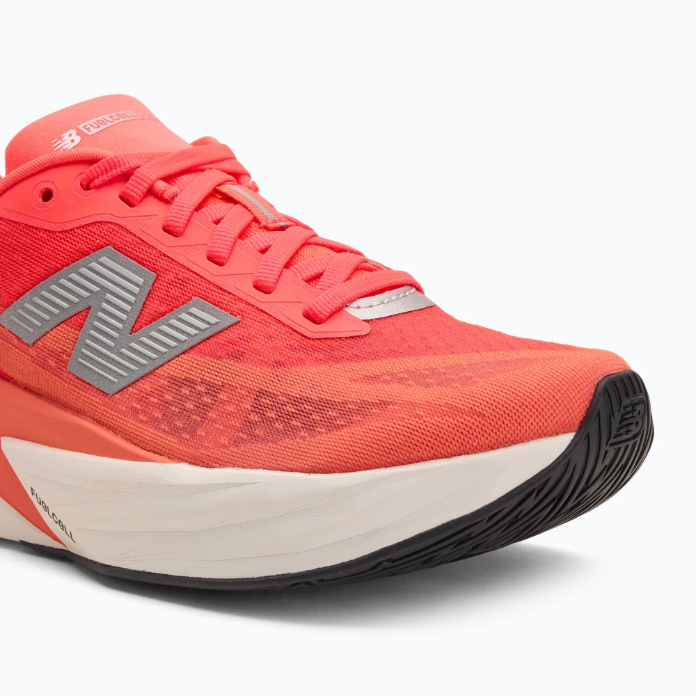 Женские Кроссовки для бега New Balance FuelCell Rebel V5 urgent red