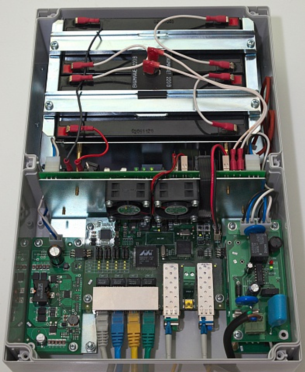 Коммутатор управляемый TFortis PSW-2G 4F UPS