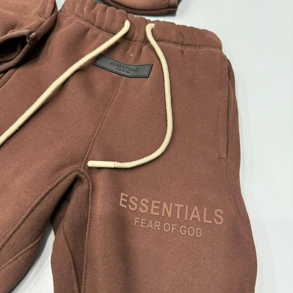 Костюм Essentials