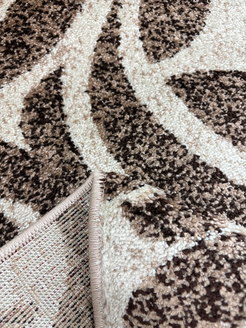 Ковровая дорожка Avrora 36686A D.Brown/Cream
