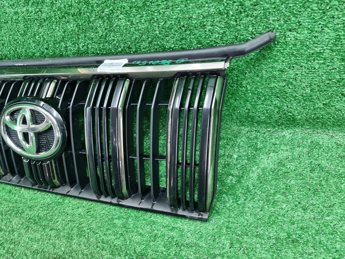 Решетка радиатора Toyota LC Prado 150 17-нв Black
