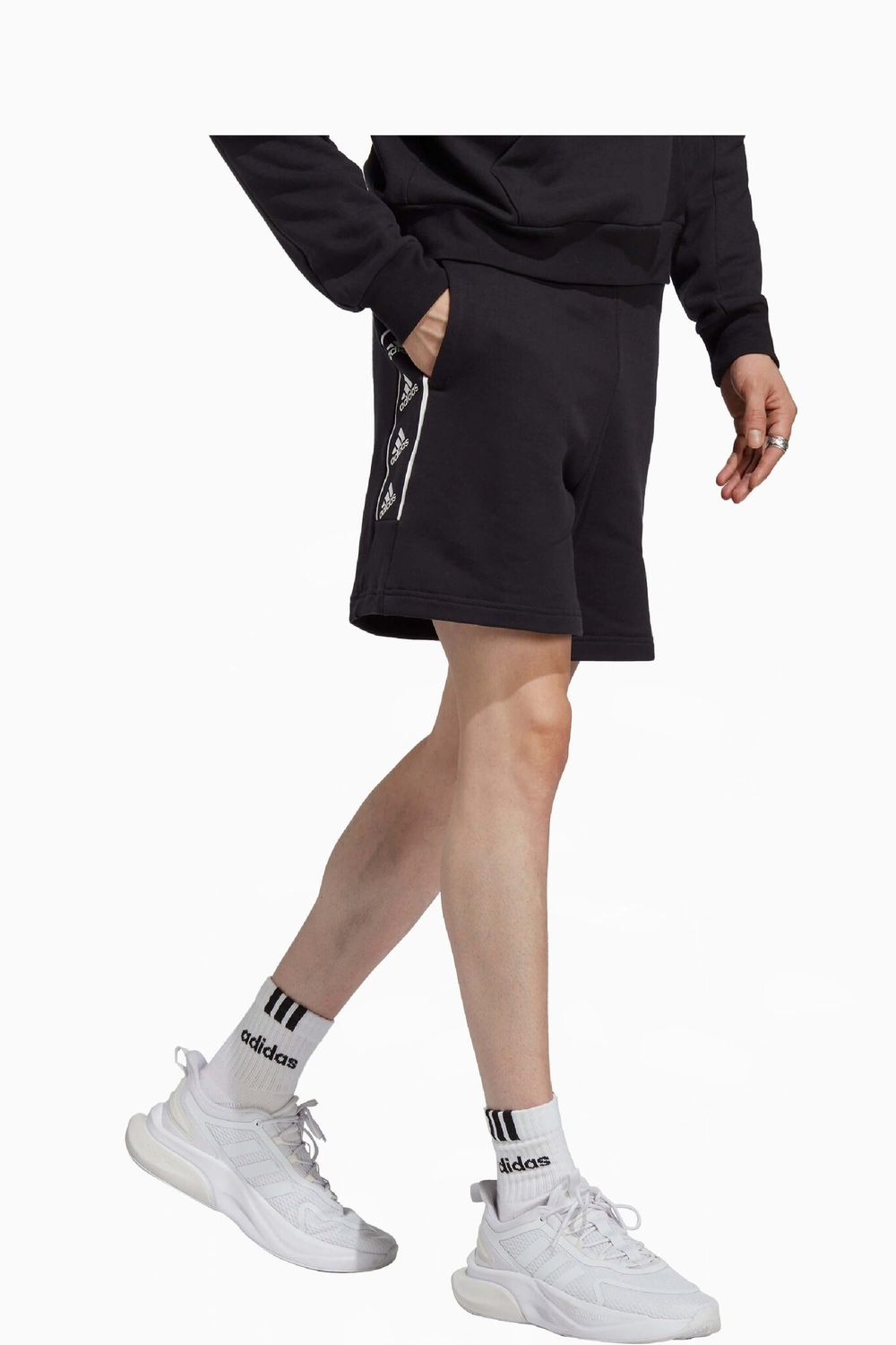 Шорты adidas Brandlove