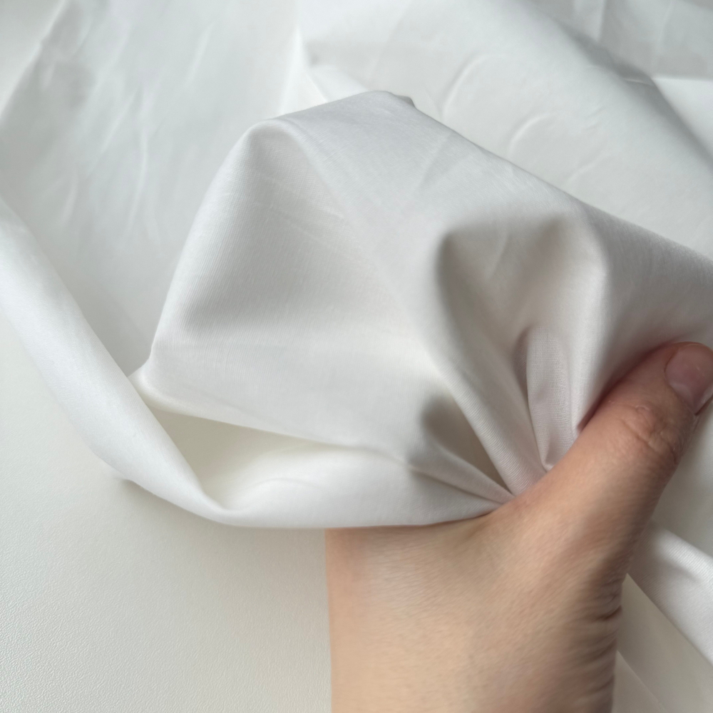 Батист плотный Молочный