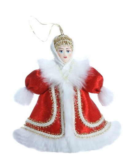 Кукла-подвеска в зимнем девичьем костюме