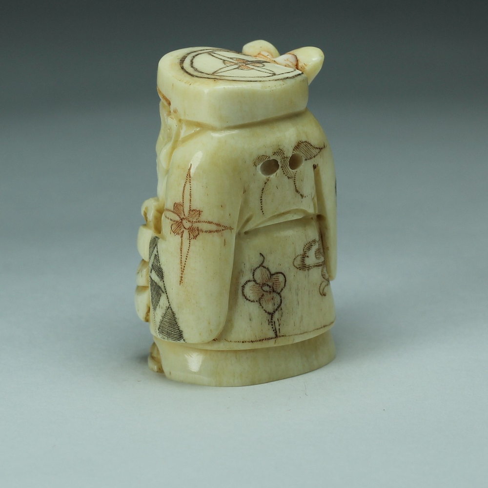 Нэцкэ Дзюродзин с посохом и кисетом