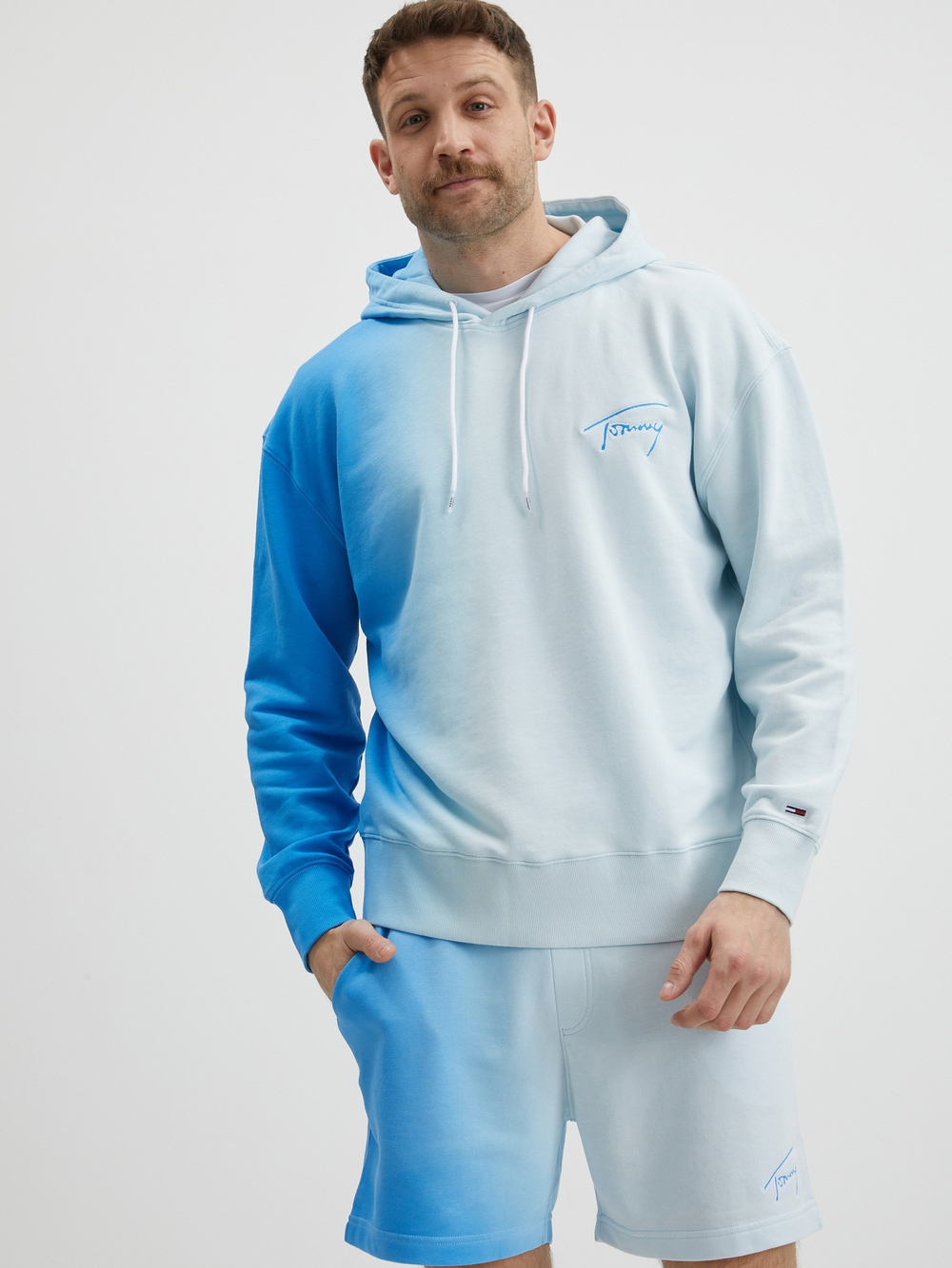 Худи мужское TOMMY JEANS RLX DIP DYE SIGNATURE HOODIE