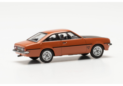 Автомобиль Opel Manta B, сиена красная