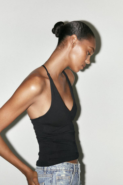 ZARA ТОП С ГОРЛОВИНОЙ ХАЛТЕР И БРЕТЕЛЬЮ СЗАДИ, ЧЕРНЫЙ