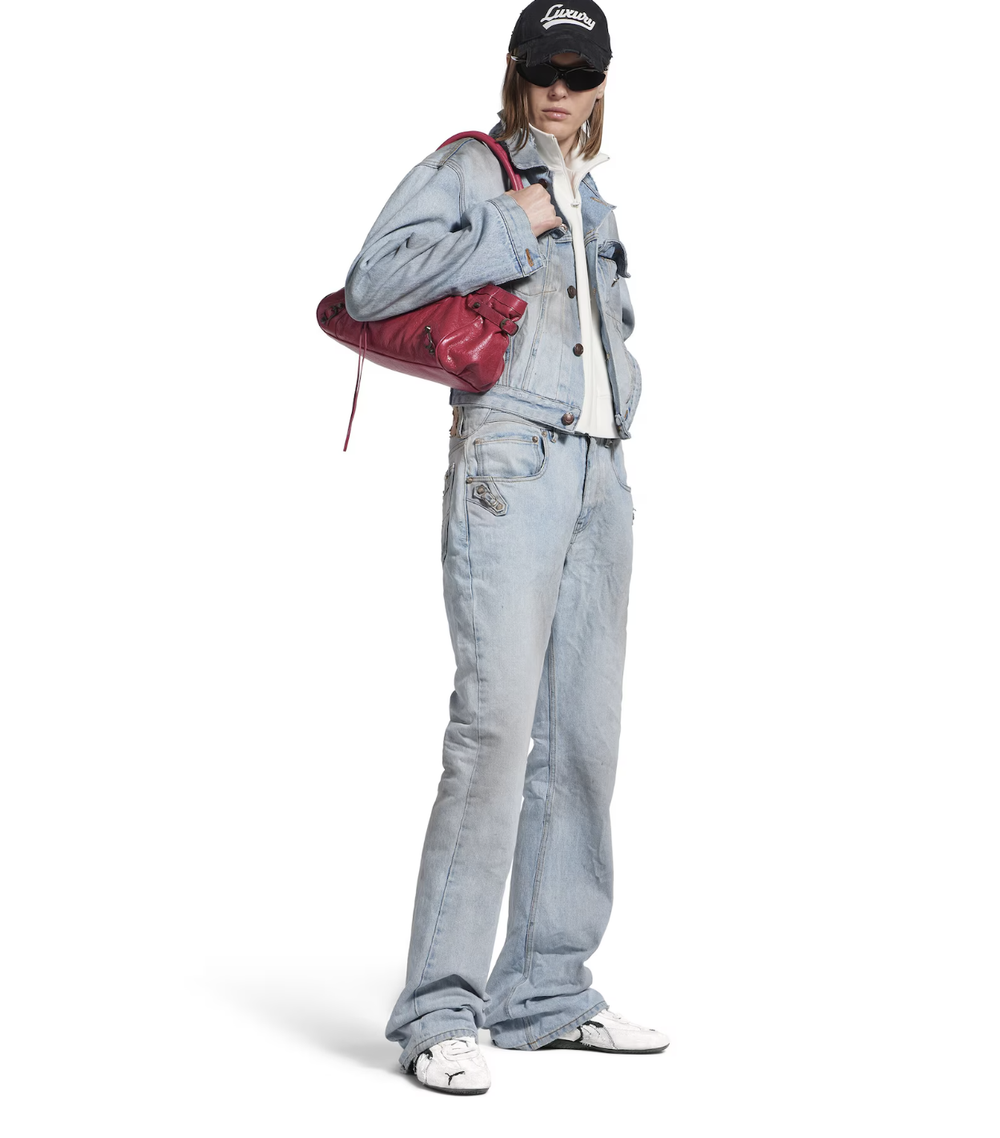 Кроссовки Speedcat Balenciaga x PUMA из состаренной замши белого цвета