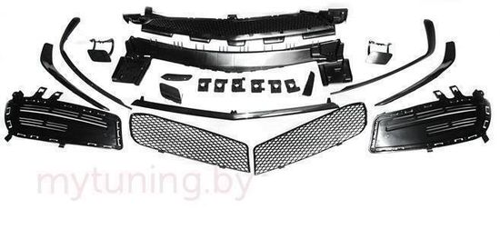 Передний бампер AMG для Mercedes A W176