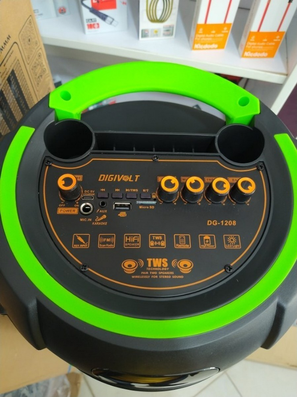 Напольная колонка DIGIVOLT DG-1208 8"/1000WPMPO/микрофон