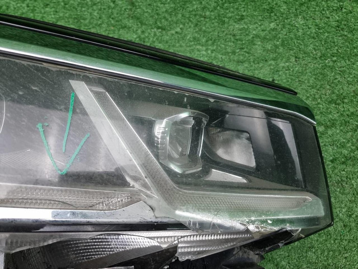 Фара правая VW Teramont (2021-н.в.) LED