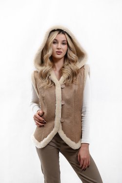 Жилет женский из дубленочной овчины