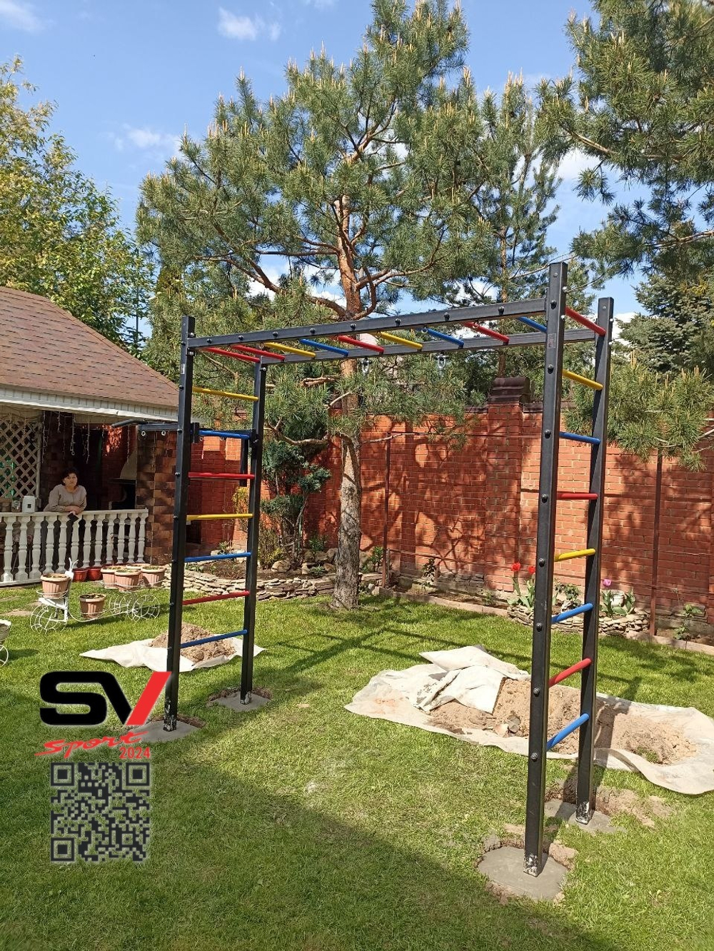 Монтаж уличной шведской стенки Sv Sport Рукоход (4 вертикальных столба)