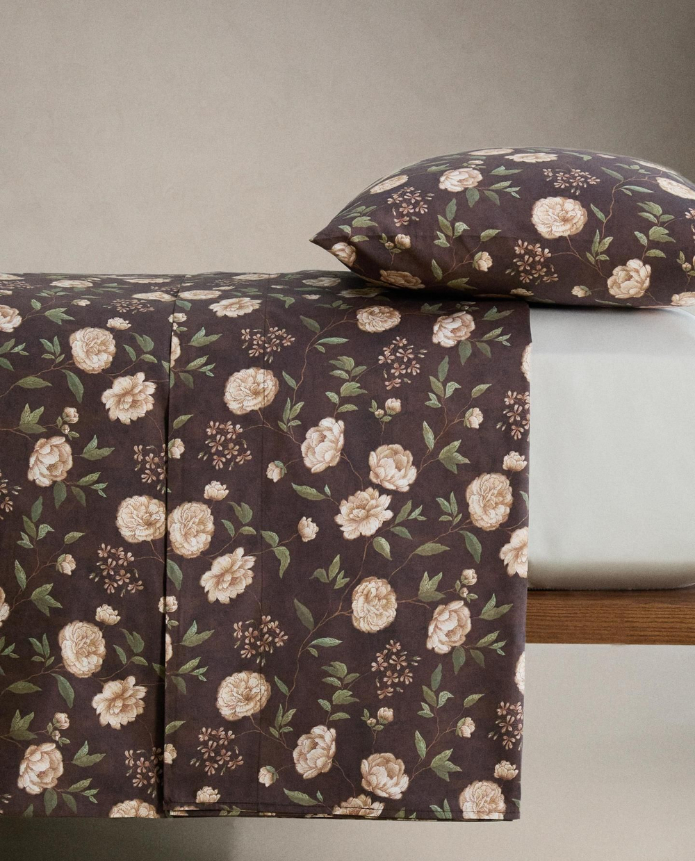 Zara Home - Простыня с цветочным принтом, коричневый, 270x280 см