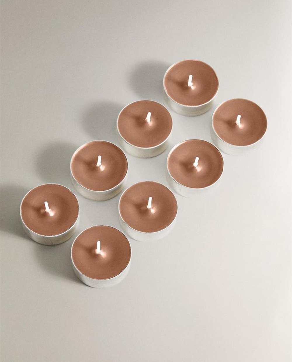 ZARA HOME НАБОР СВЕЧЕЙ С АРОМАТОМ СОЛЕНОЙ КАРАМЕЛИ (НАБОР ИЗ 8 ШТУК), КОРИЧНЕВЫЙ