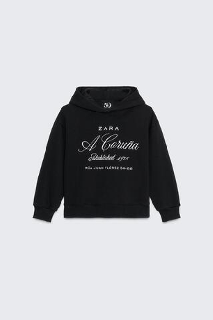 ZARA ТОЛСТОВКА С ПРИНТОМ © 50TH ANNIVERSARY, ЧЕРНЫЙ