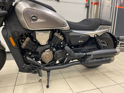 QJMOTOR SRV 600 V (Gray)