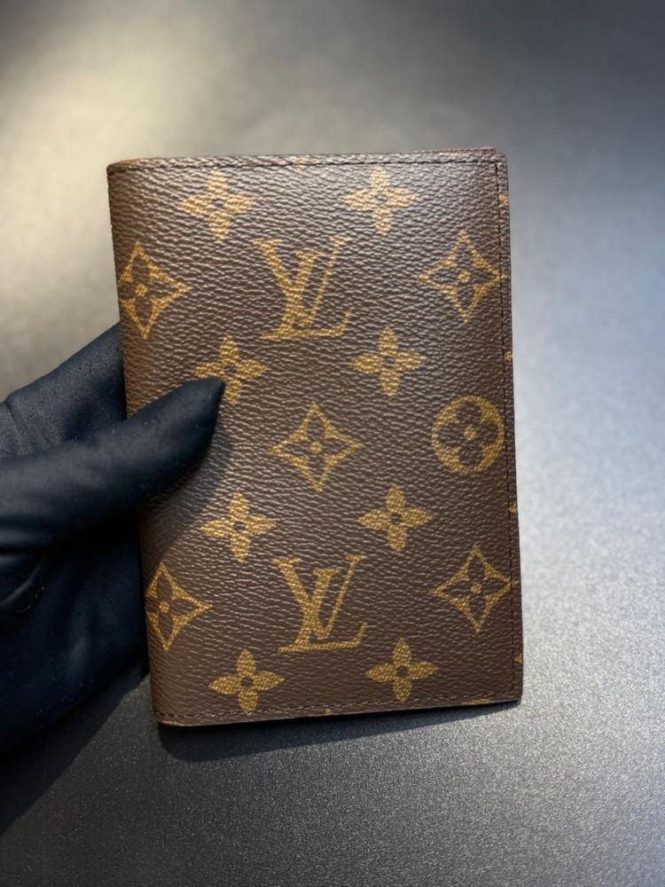 Обложка на паспорт Louis Vuitton