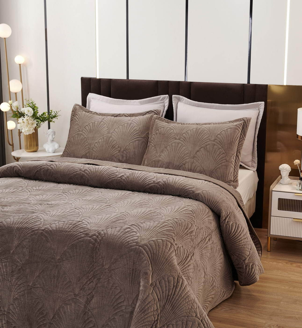 Покрывало 240x280 Sofi De MarkO Ариэль цвета капучино