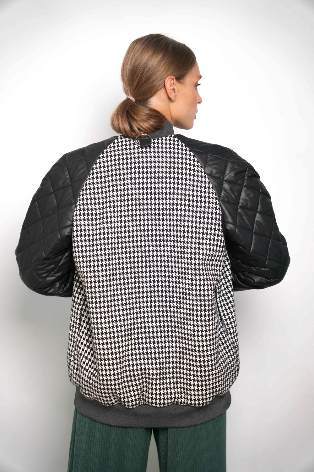 Бомбер "На стиле" в гусиной лапке