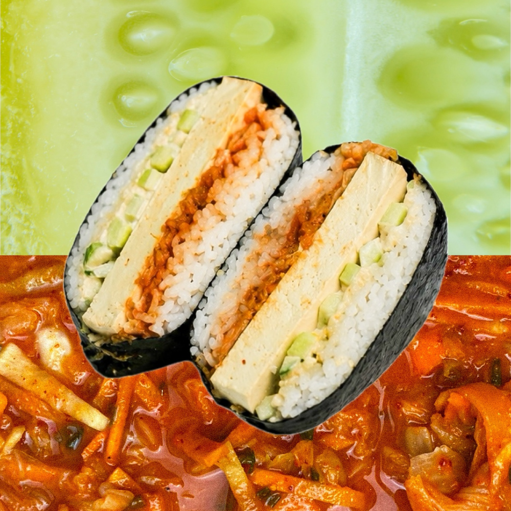 Онигиразу с кимчи-майонезом, копченым тофу и огурцами в кунжутном соусе Polkilo Food, 300 г