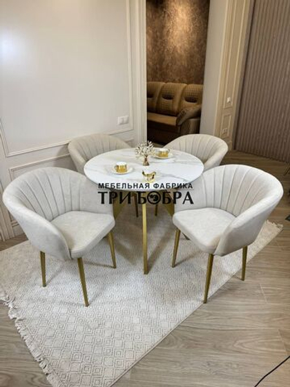 Круглый раздвижной стол "Бонжур", керамогранит, белый мрамор и стулья "Версаль"