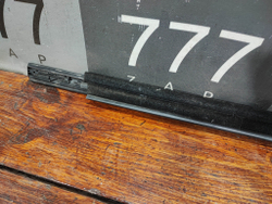 Накладка стекла переднего левого Grand Cherokee WK2 10-22 Б/У Оригинал 55399291AE