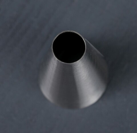 Насадка кондитерская  Трубочка ( d выходного отверстия 8 mm)