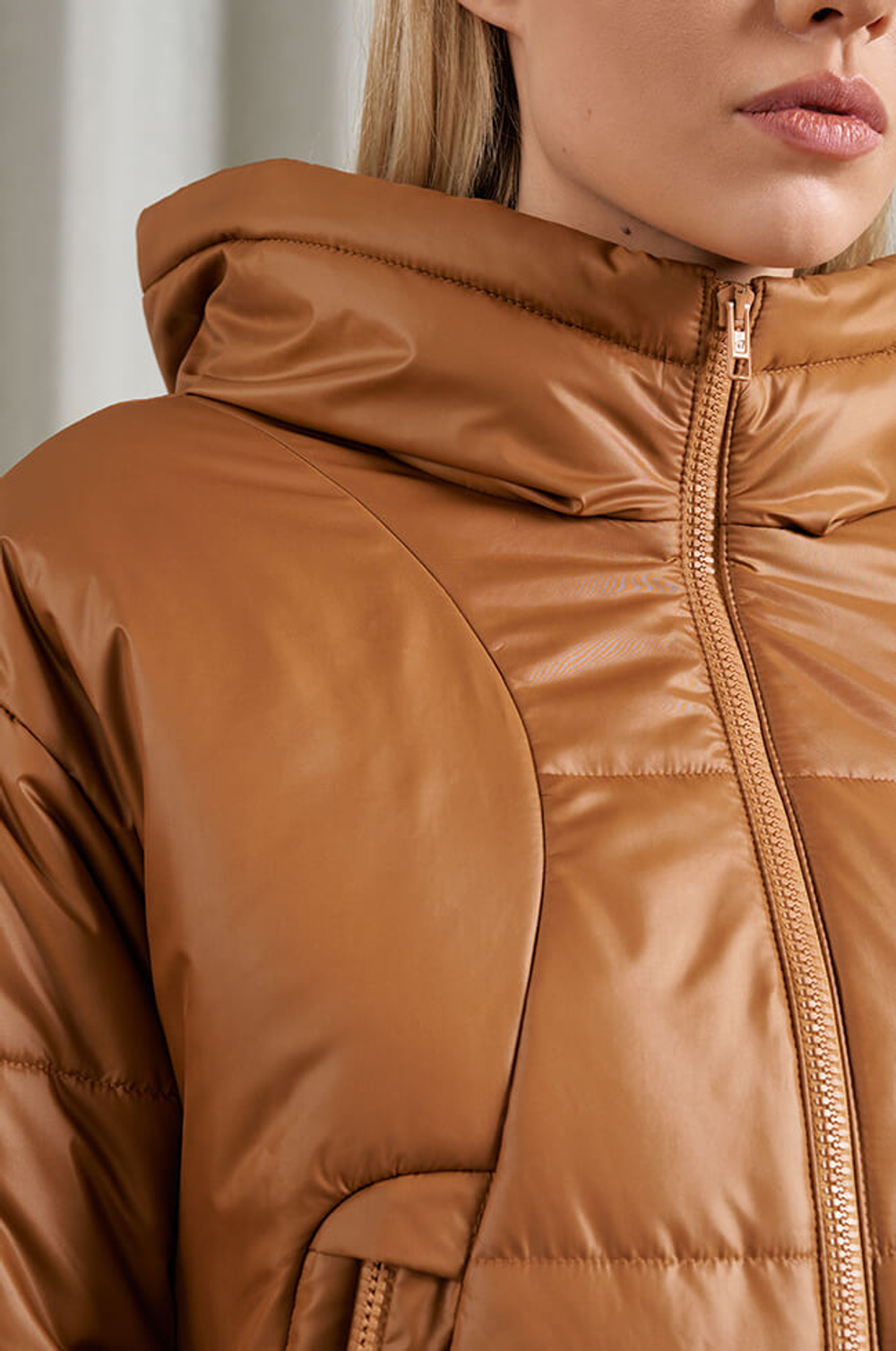0100 Куртка женская (карамельный)