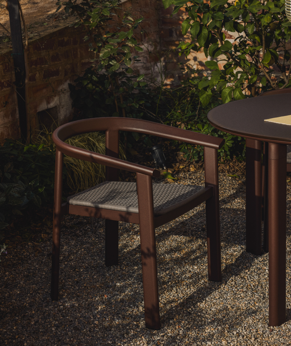 Уличный стул Erice из алюминия и шнура коричневого цвета