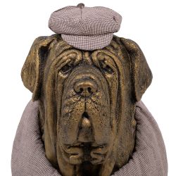 Садовая скульптура Сэр Ватсон в костюме