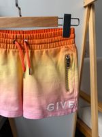 Костюм Givenchy, 140