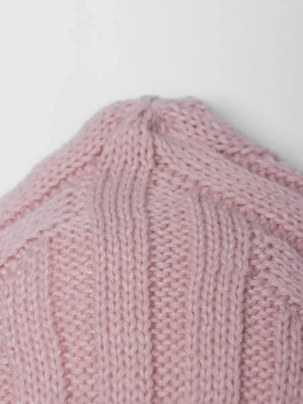 Шапка для девочки на завязках осенняя