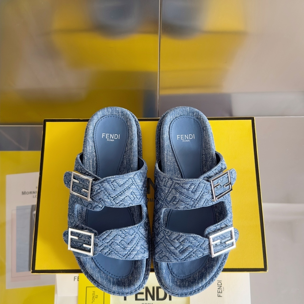 Fendi Feel Slides