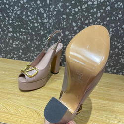 Босоножки Valentino