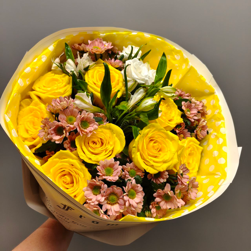 Яркий круглый букет с сантини "Ямайка" Яркий круглый букет с сантини "Ямайка"