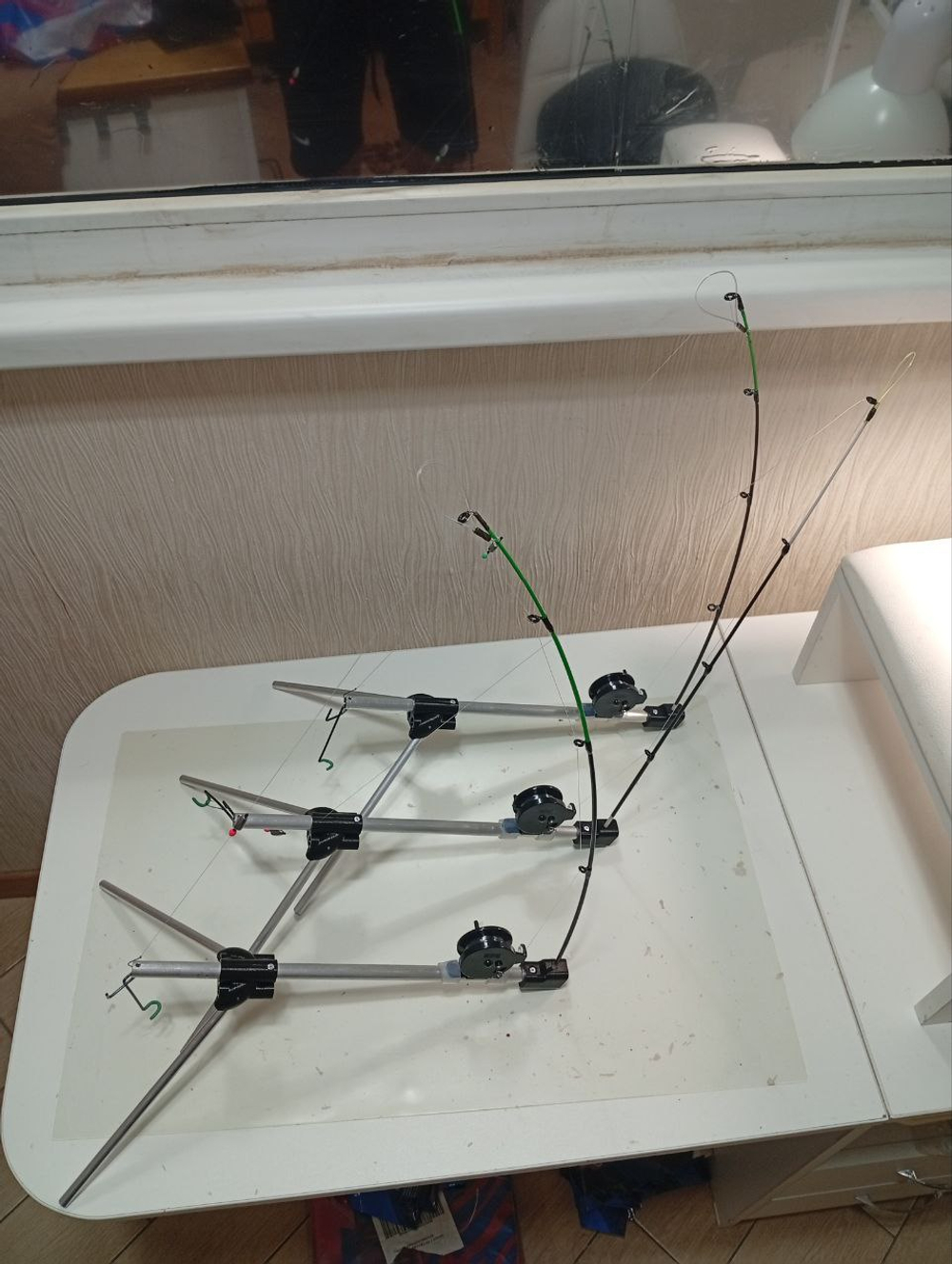 Самоподсекающая удочка поставушка Муха