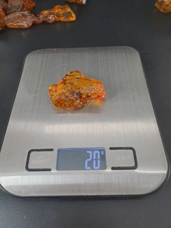 Копал молодой янтарь коллекционный 16 гр