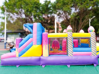 Коммерческий надувной батут «Сладкое царство» 5,2*2,7*2,05 м