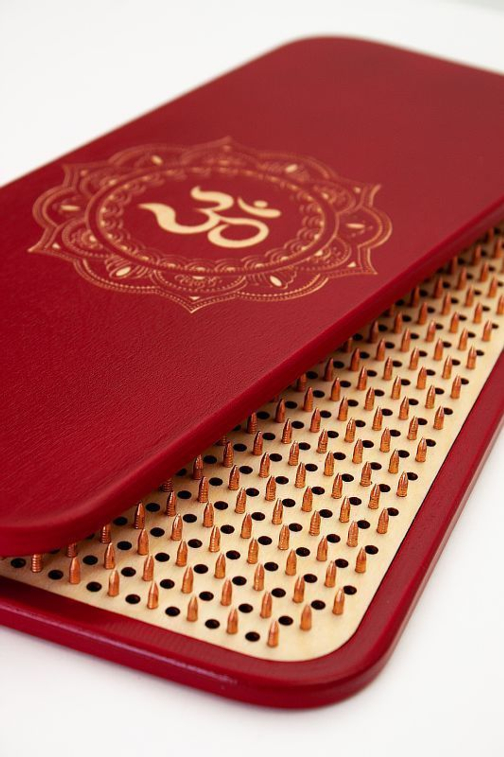 Доска садху Ом медные гвозди