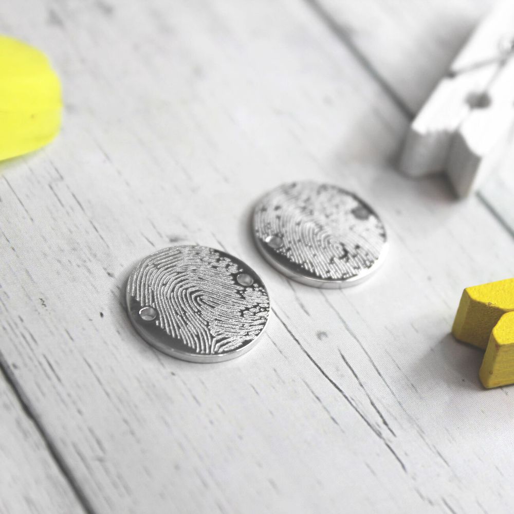 Серебряные парные браслеты с гравировкой отпечатков пальцев на заказ