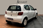 Toyota Vitz, 2004 год